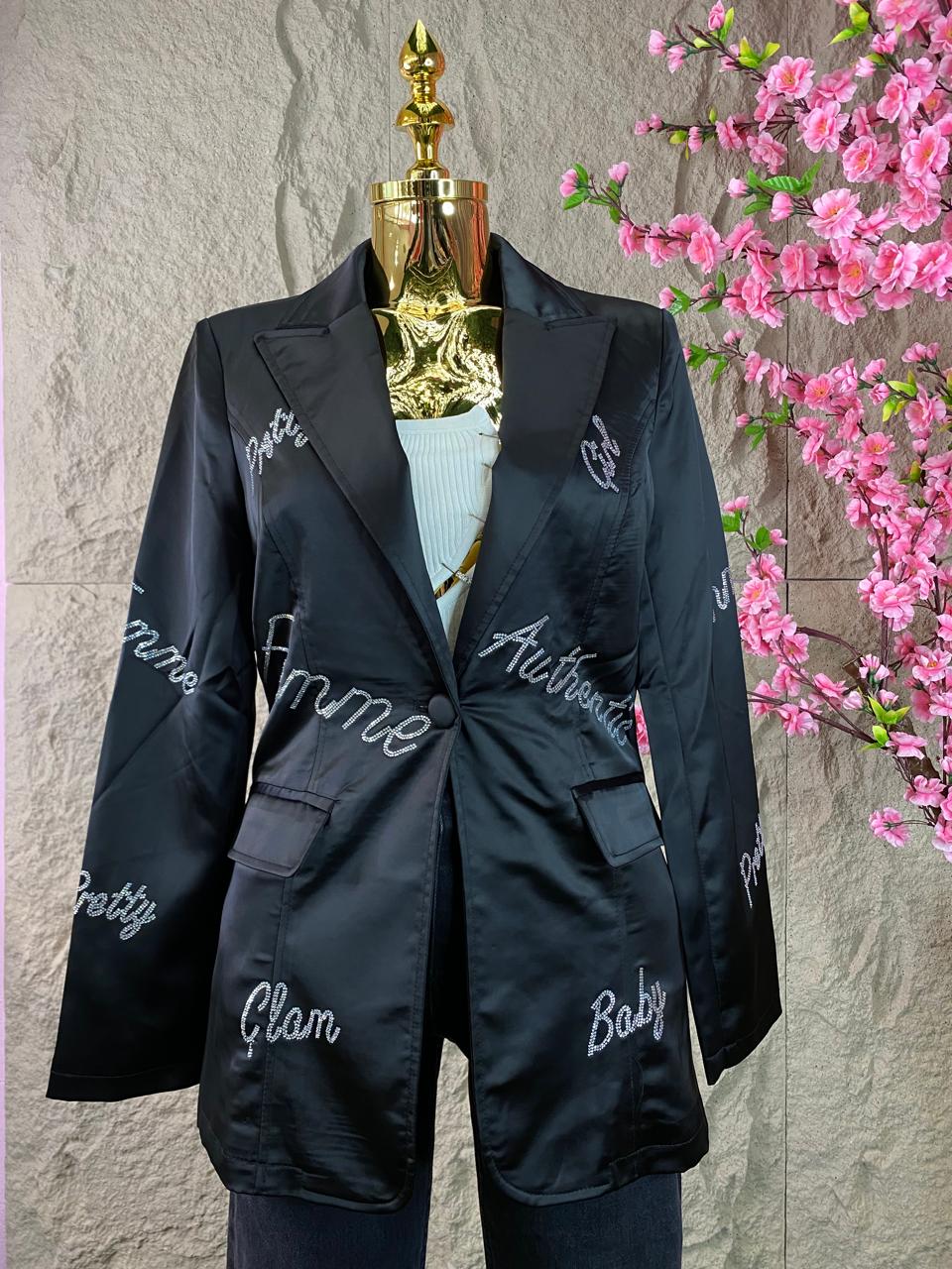 BLAZER CON LETRAS BRILLANTES NEGRO