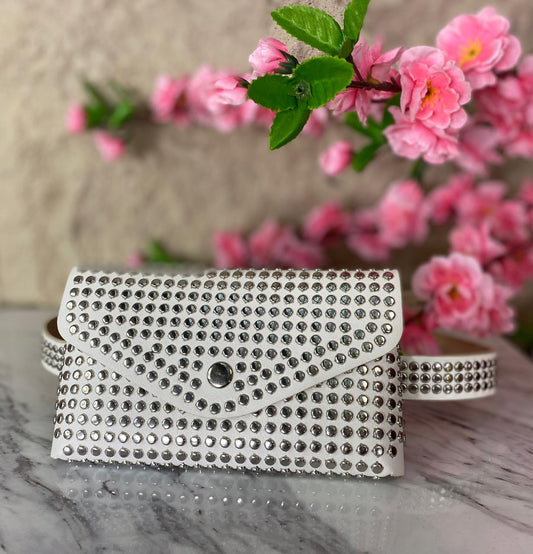 MINI BOLSO RECTANGULAR CON TACHUELAS