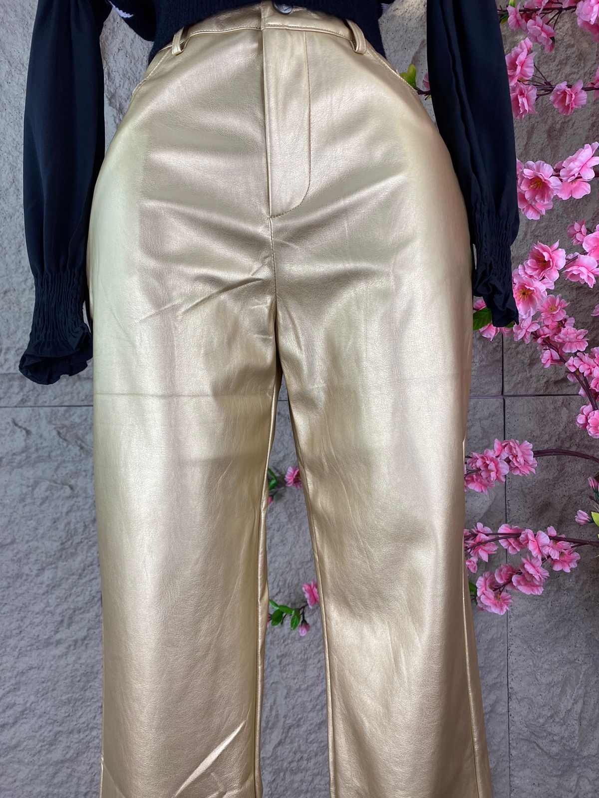 PANTALON RECTO VINIPIEL DORADO