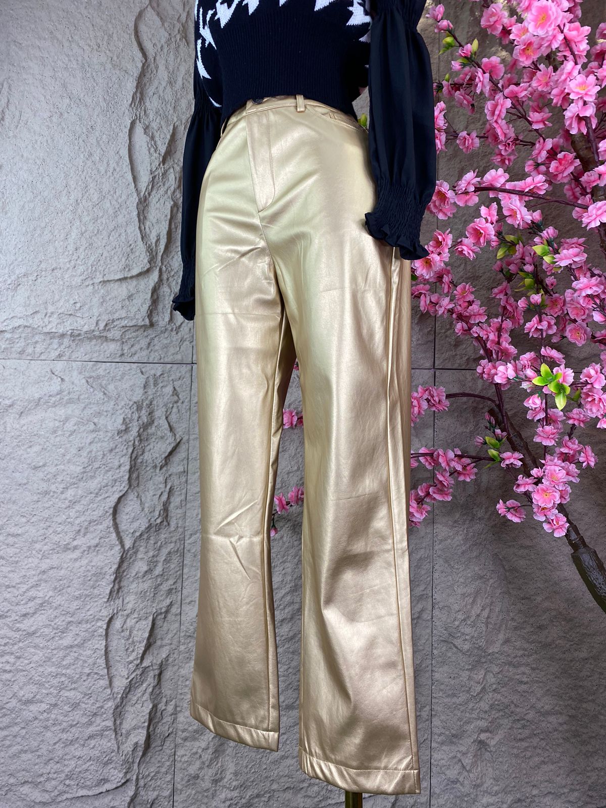 PANTALON RECTO VINIPIEL DORADO