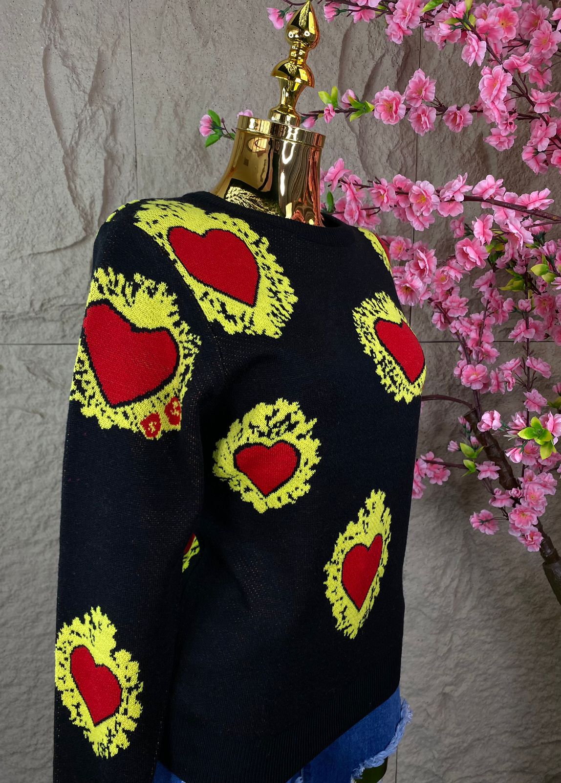 SWEATER CORAZONES ROJOS