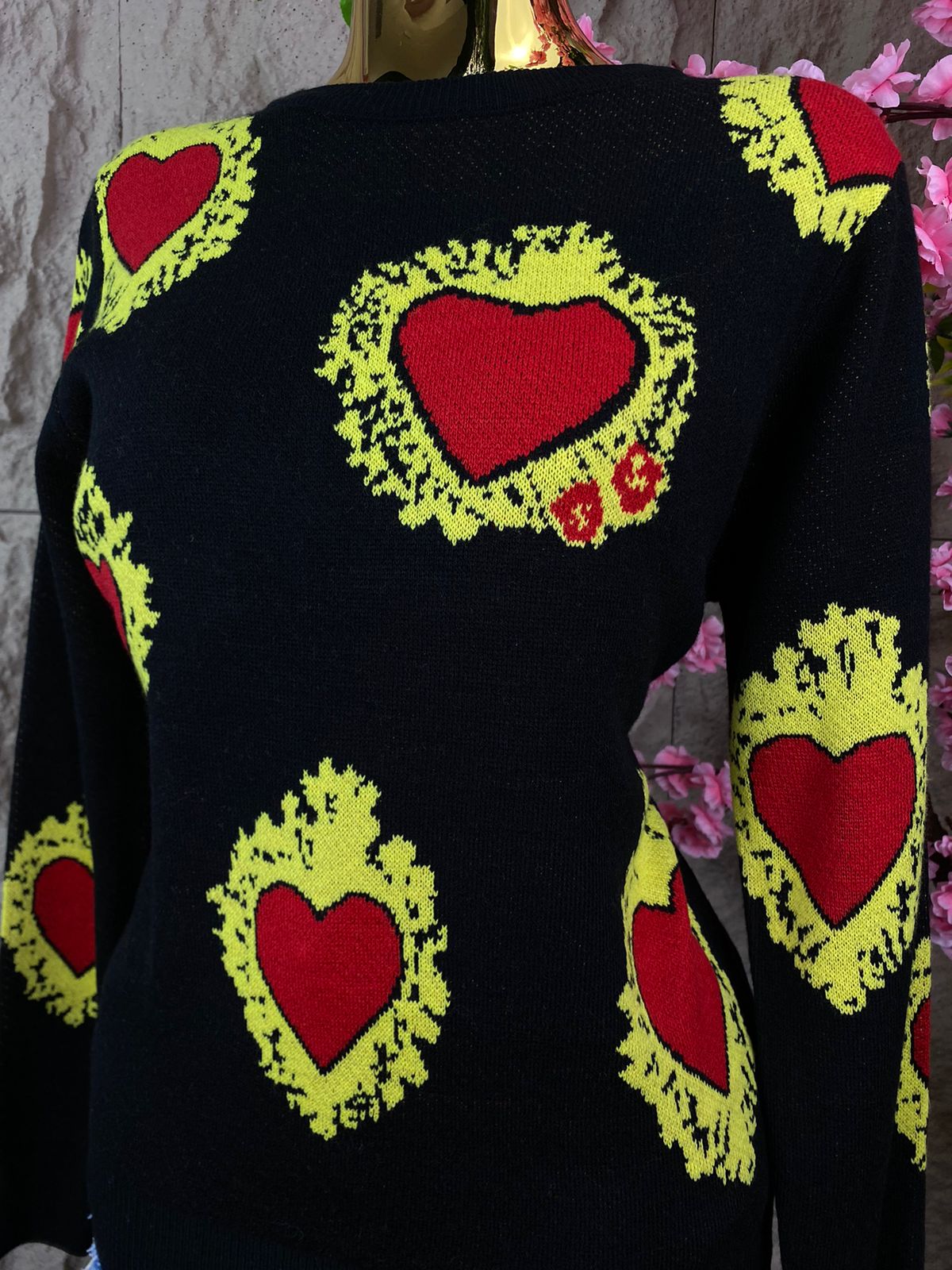 SWEATER CORAZONES ROJOS