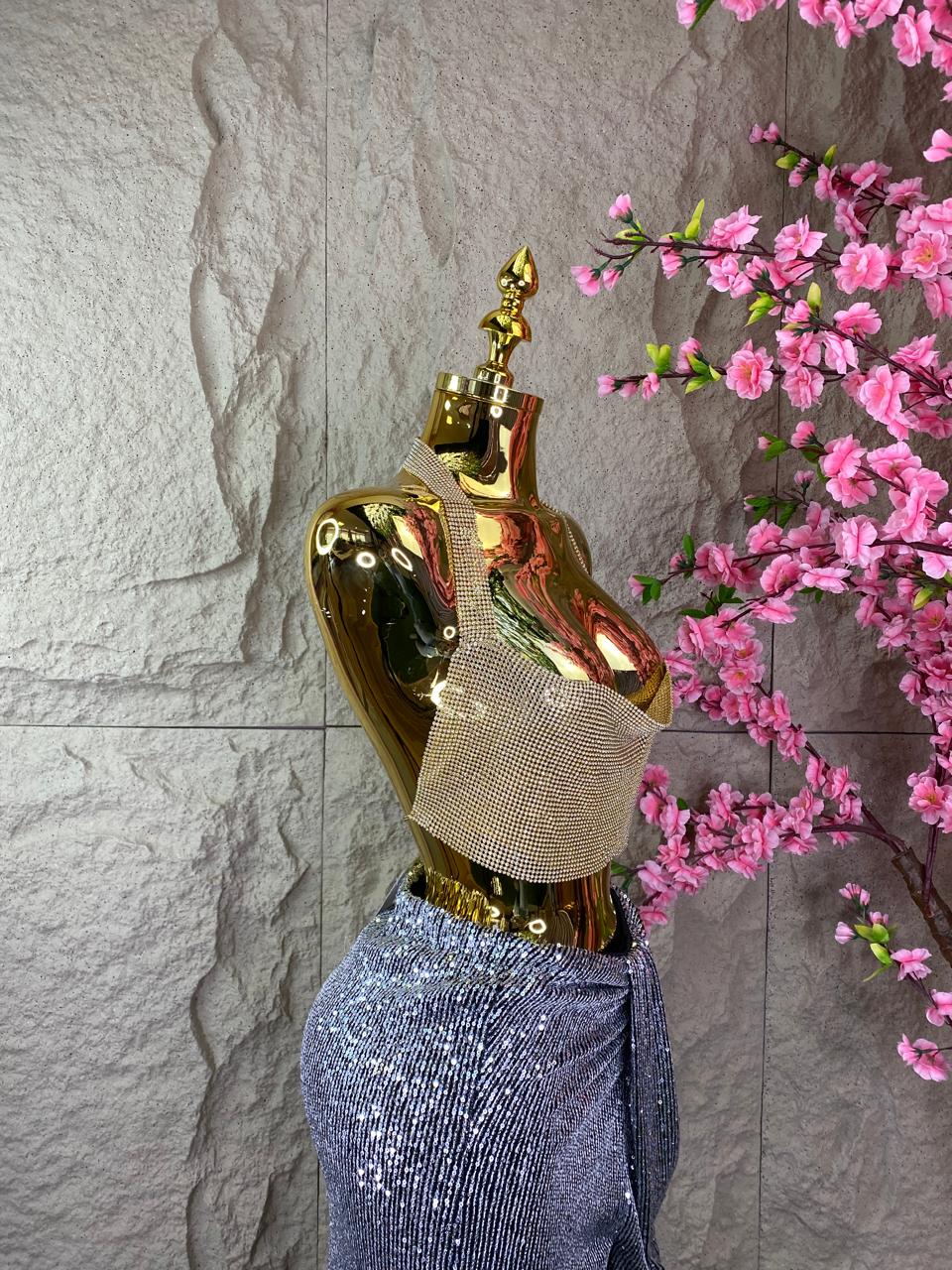 TOP DE SOBREPONER CORTO HALTER DORADO