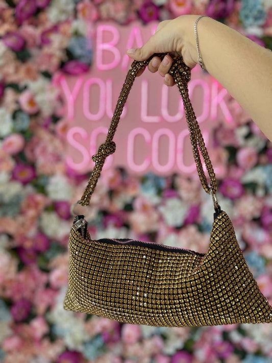 BOLSO DE MANO CON NUDOS Y DIAMANTES